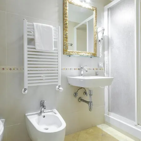 מלון Dcboutiquehotel 3*