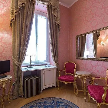 מלון Dcboutiquehotel 3*