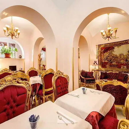 Domus Colosseo Hotel