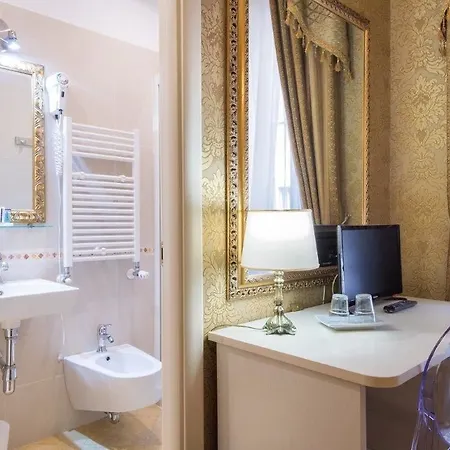 Domus Colosseo Hotel