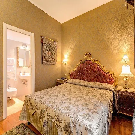 Domus Colosseo Hotel